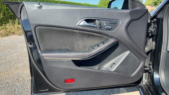 Mercedes Benz Cla Shooting Brake image 1
