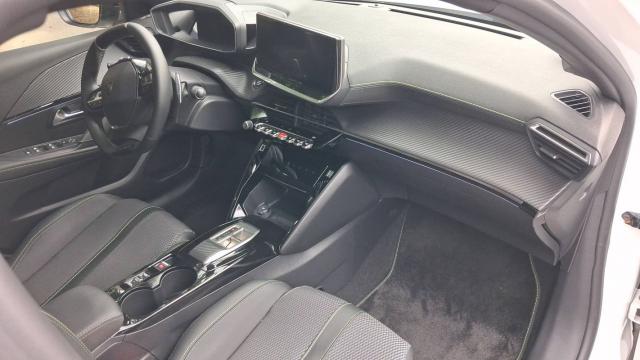 Peugeot 208 image 2