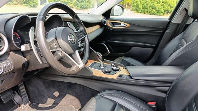 Alfa Romeo Giulia image 5