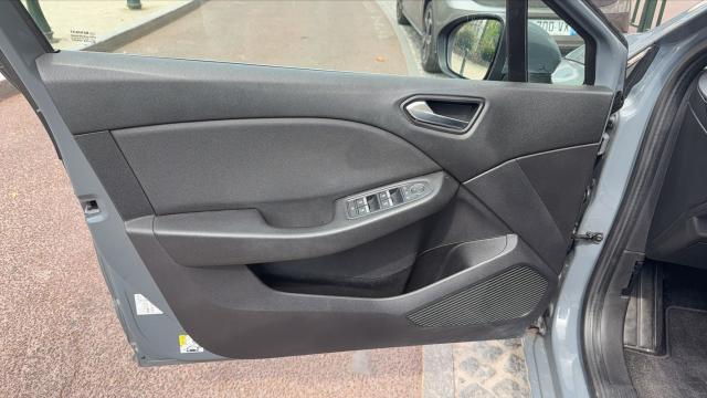 Renault Clio image 6