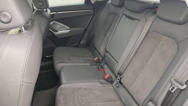 Audi Q3 image 9