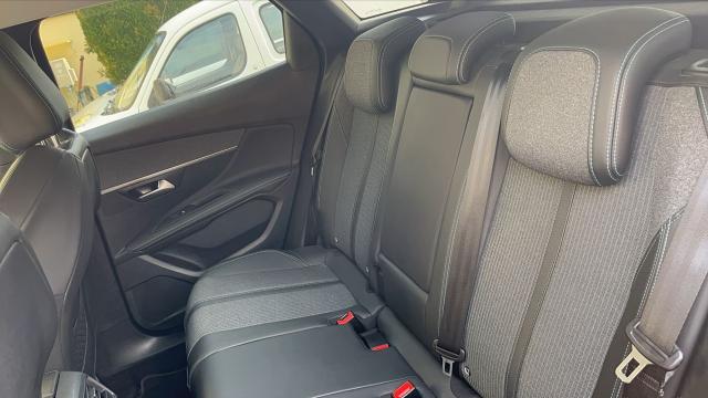 Peugeot 3008 image 1