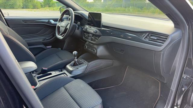 Ford Focus image 2