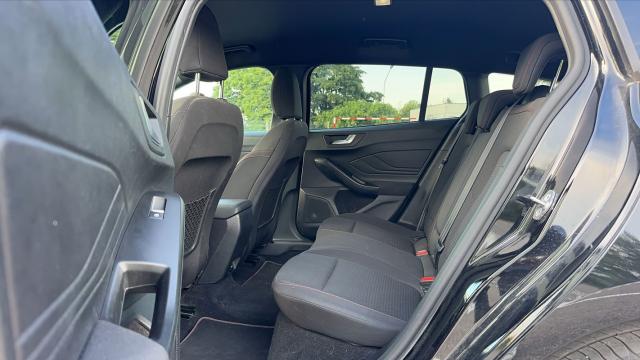 Ford Focus image 8