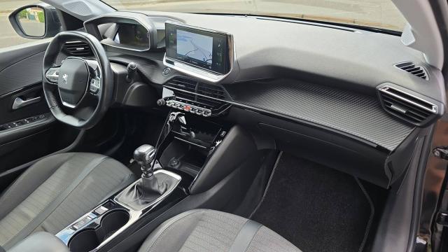 Peugeot 208 image 7