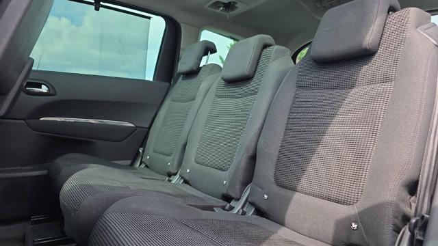 Peugeot 5008 image 4