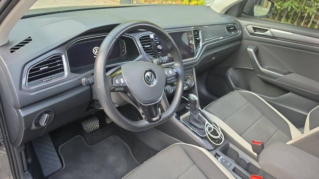 Volkswagen T-Roc image 6
