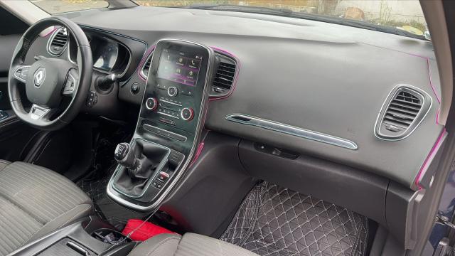 Renault Grand Scénic image 7