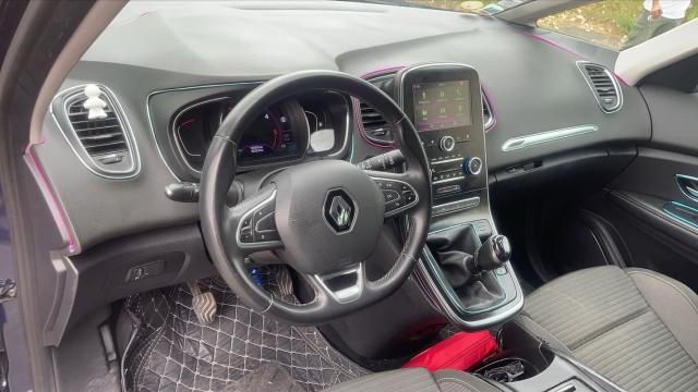 Renault Grand Scénic image 8
