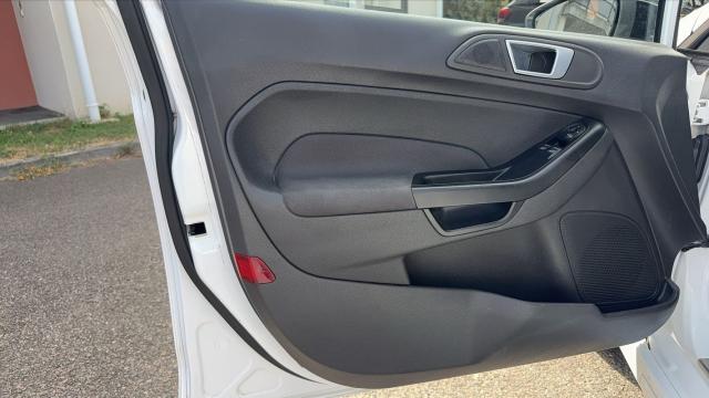 Ford Fiesta image 7