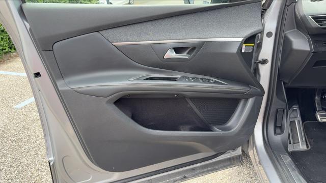 Peugeot 5008 image 6