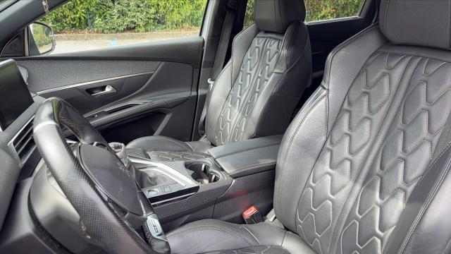Peugeot 5008 image 8