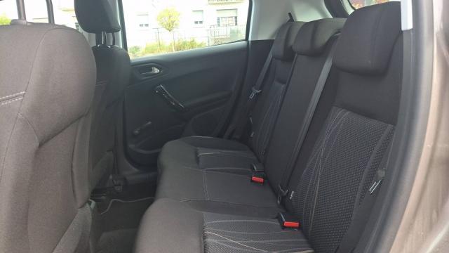 Peugeot 208 image 4