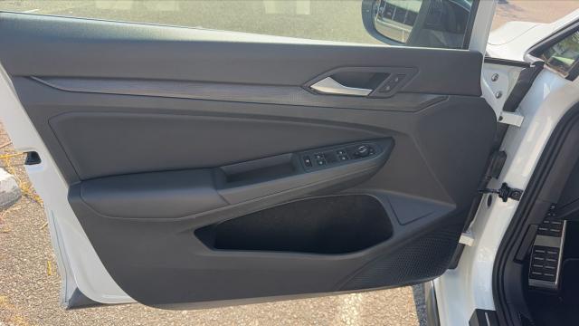 Volkswagen Golf image 1