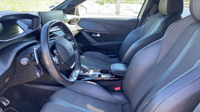 Peugeot 208 image 9