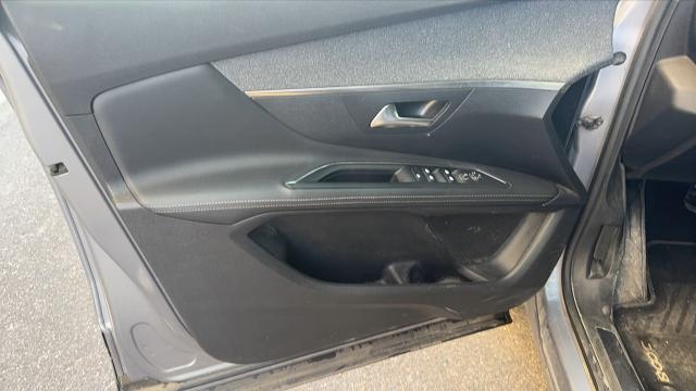 Peugeot 3008 image 5
