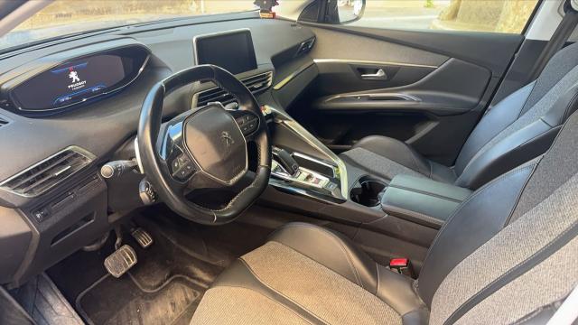 Peugeot 3008 image 3