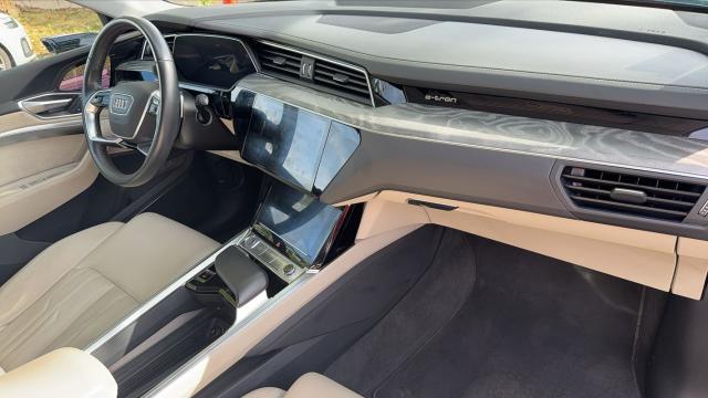 Audi E-Tron image 9