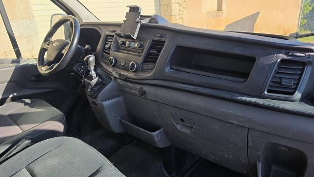 Ford Transit image 1