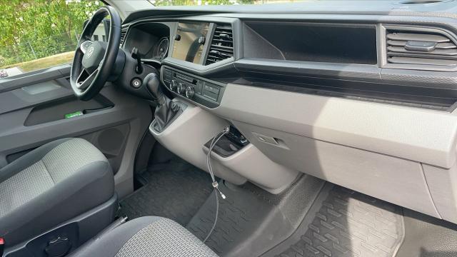 Volkswagen Transporter image 2