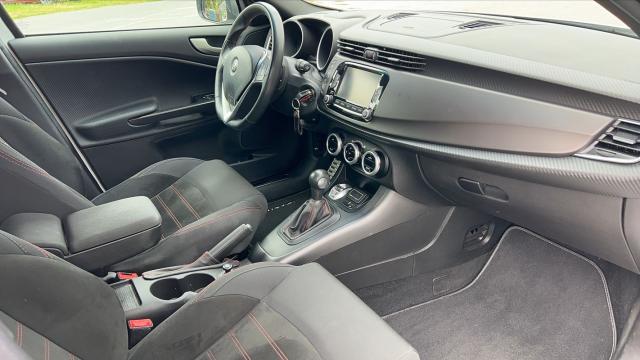 Alfa Romeo Giulietta image 5