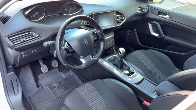 Peugeot 308 image 4