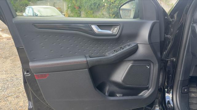 Ford Kuga image 5