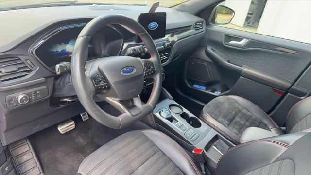 Ford Kuga image 1