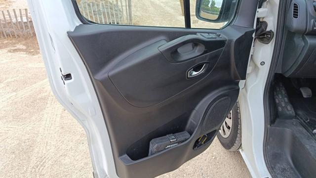 Renault Trafic image 8