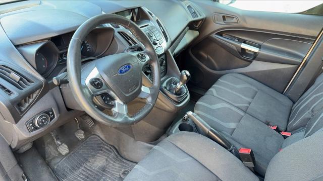 Ford Transit Connect image 4