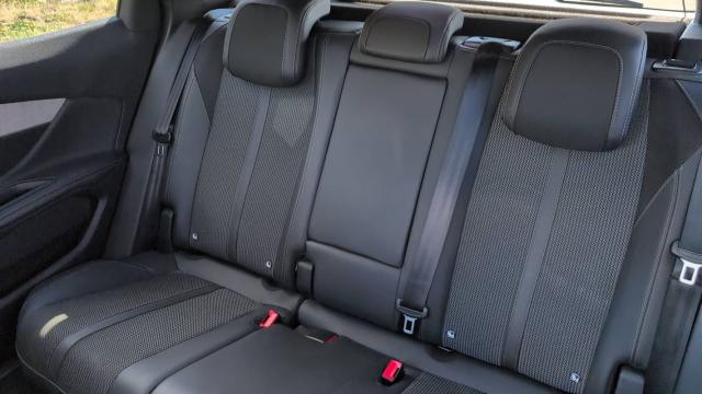 Peugeot 3008 image 3