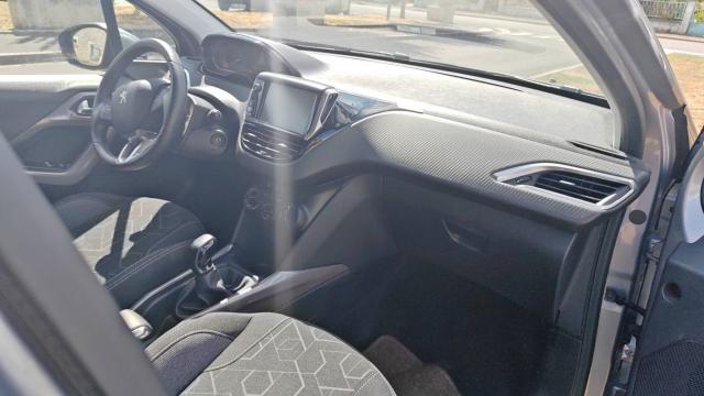 Peugeot 2008 image 2