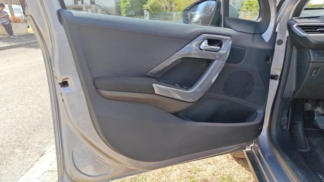 Peugeot 2008 image 1