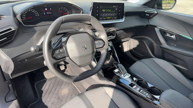 Peugeot 2008 image 7