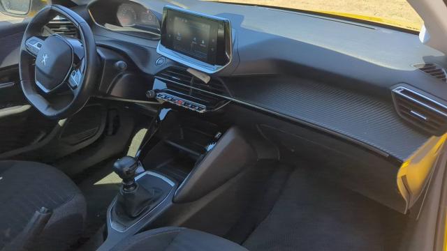Peugeot 208 image 1