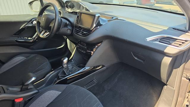 Peugeot 2008 image 6