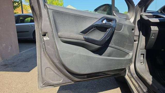 Peugeot 2008 image 7