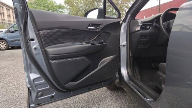 Toyota C-Hr image 7
