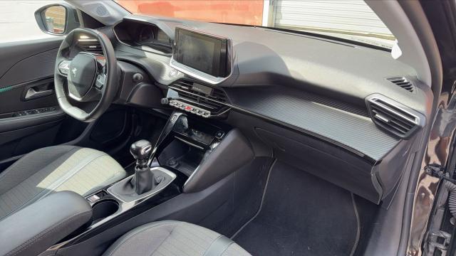 Peugeot 208 image 5