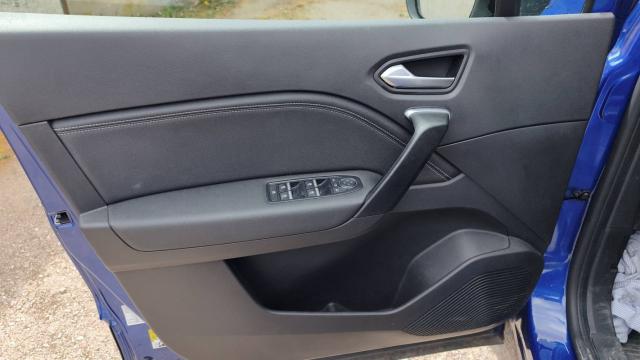 Renault Captur image 9