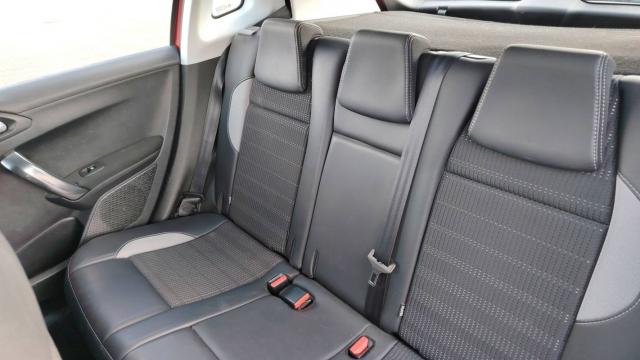 Peugeot 2008 image 8