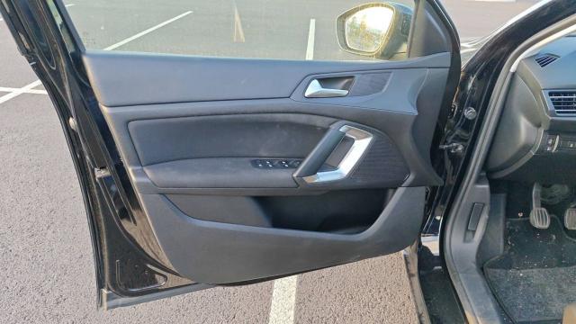 Peugeot 308 image 2