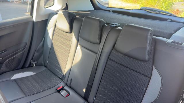 Peugeot 2008 image 8