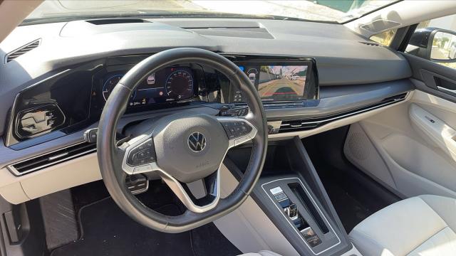 Volkswagen Golf image 6