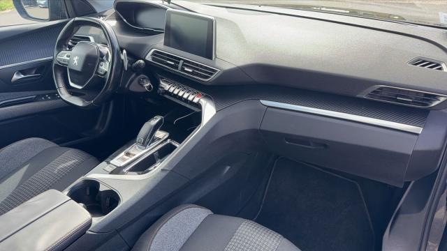 Peugeot 3008 image 8