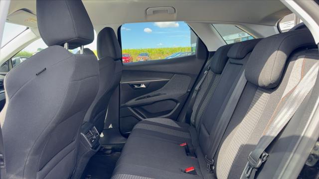 Peugeot 3008 image 3