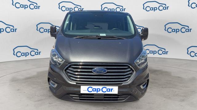 Ford Custom image 8