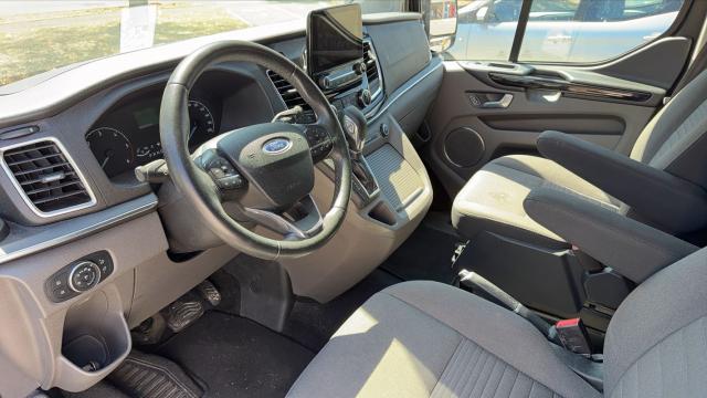 Ford Custom image 2