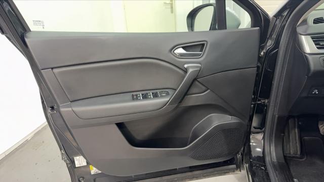Renault Captur image 2