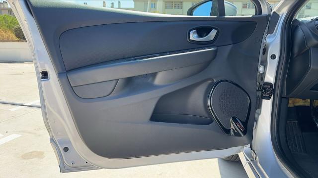 Renault Clio image 9